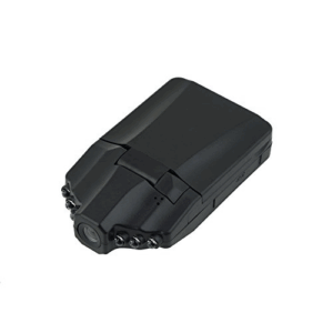 cámara de seguridad para carro instalada en el parabrisas con lente gran angular y pantalla lcd encendida.