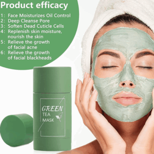 mascarilla green mask stick de té verde abierta mostrando la barra giratoria sobre un fondo natural y zen